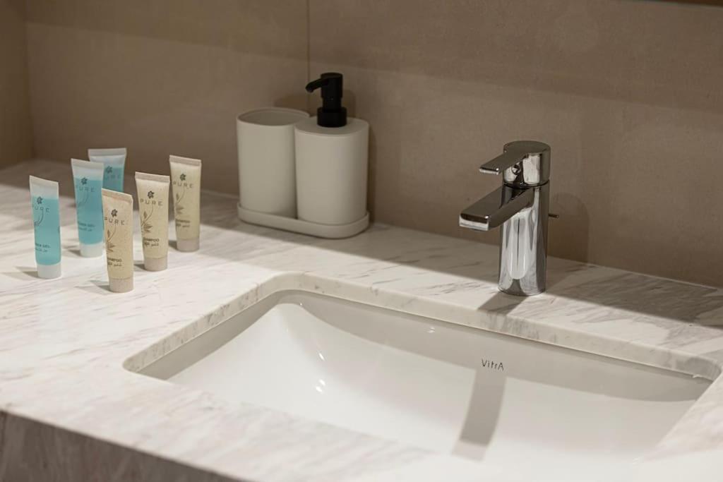 Lux I Full Burj View - 1 Min Mall Apartment *