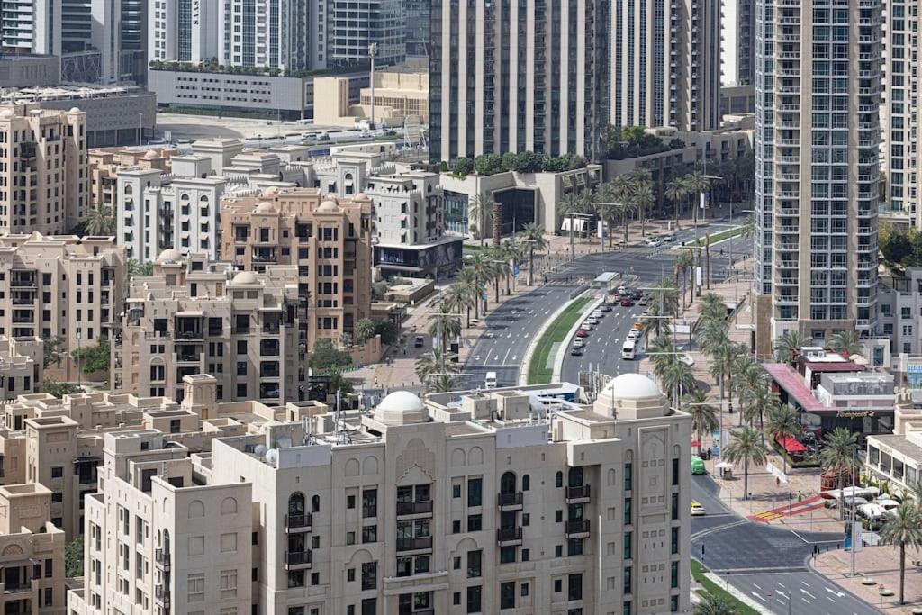 Apartment Lux I Full Burj View - 1 Min Mall *