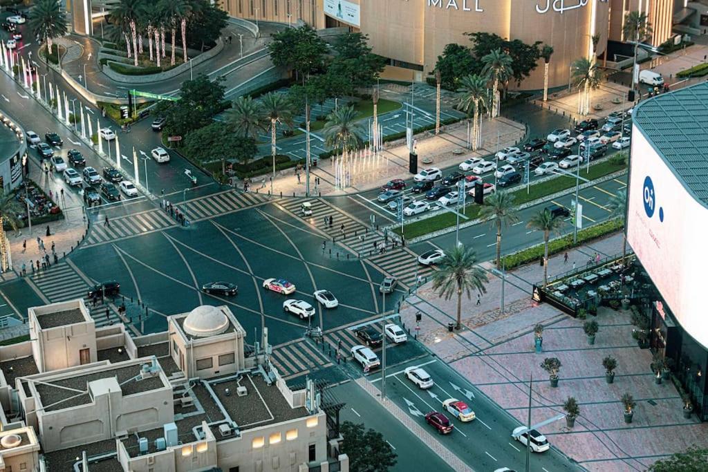 Lux I Full Burj View - 1 Min Mall Apartment