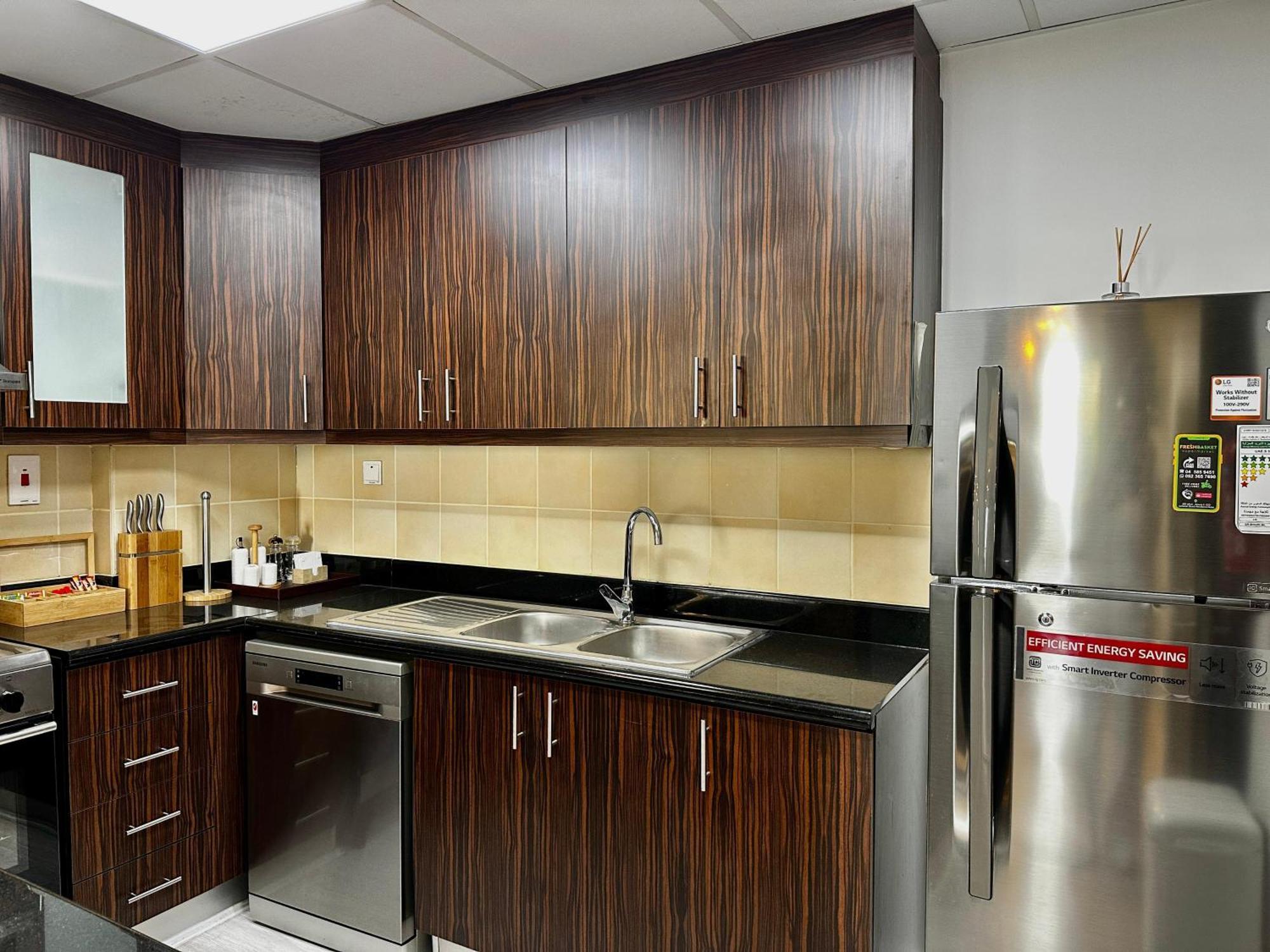 3br With Gorgeous Marina View On Jbr Near Mall, Metro & Eye- By Sunkissed Homes