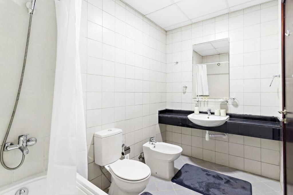 Stonetree - Modern 1 Bedroom Near Marina Apartment