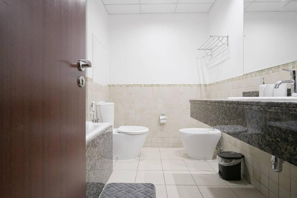 Stonetree - Furnished 1br Near The Apartment