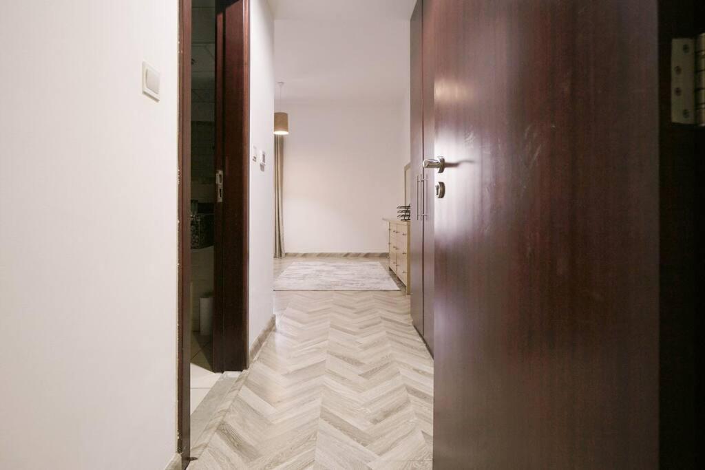 Stonetree - Furnished 1br Near The *