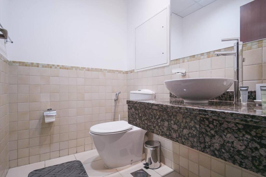 Stonetree - Furnished 1br Near The