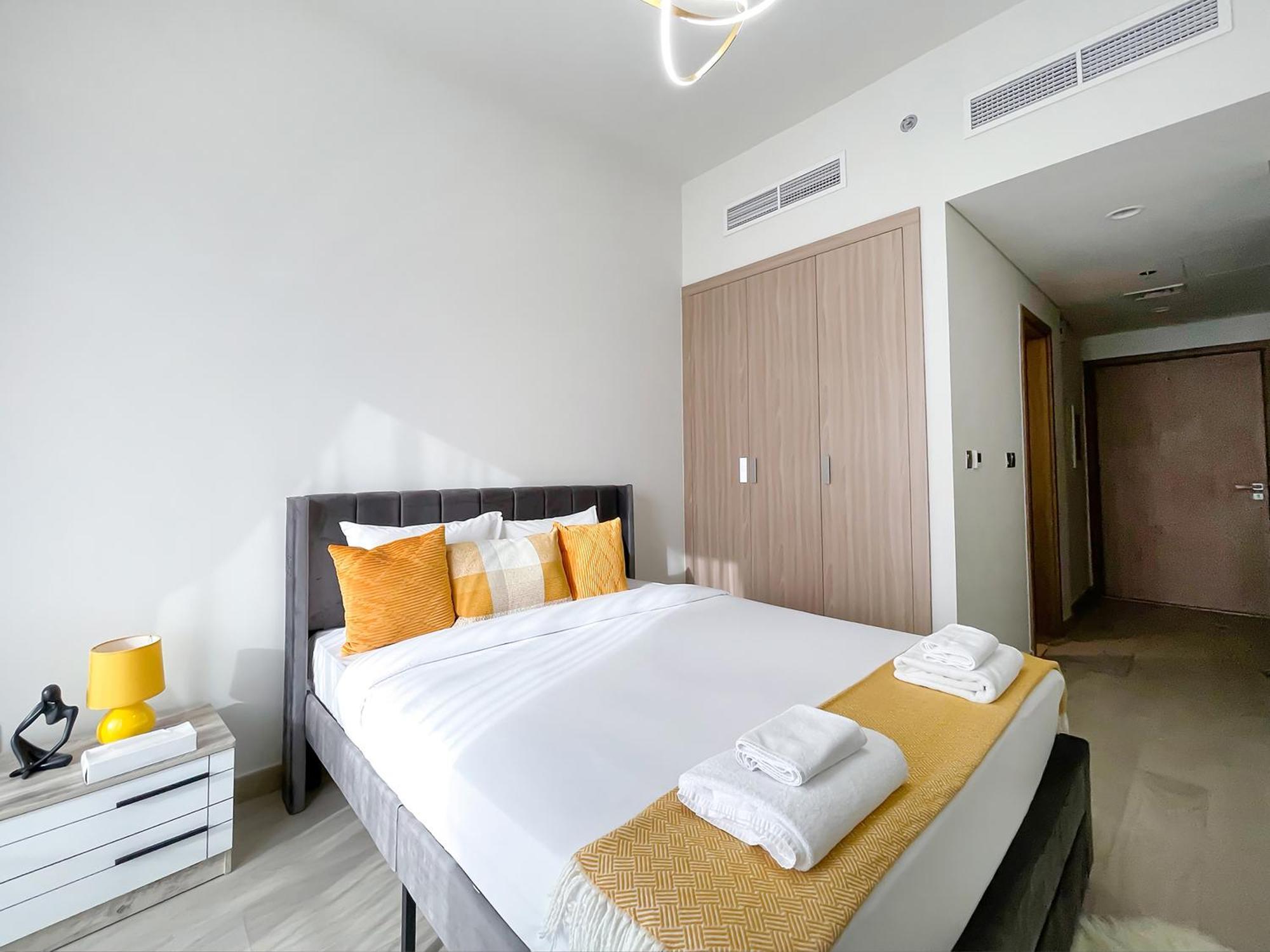 Modern Azizi Riviera 41 Apartment *