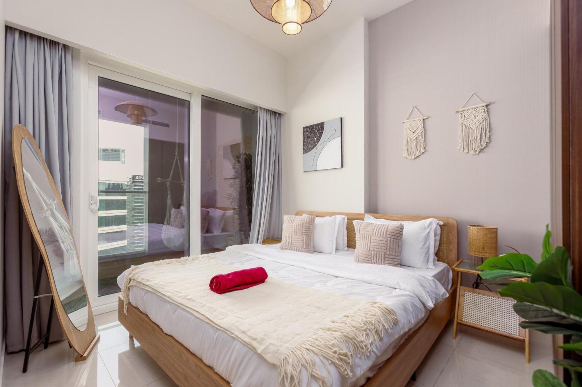 Boho 2bhk Near Mall With Nightlife Apartment
