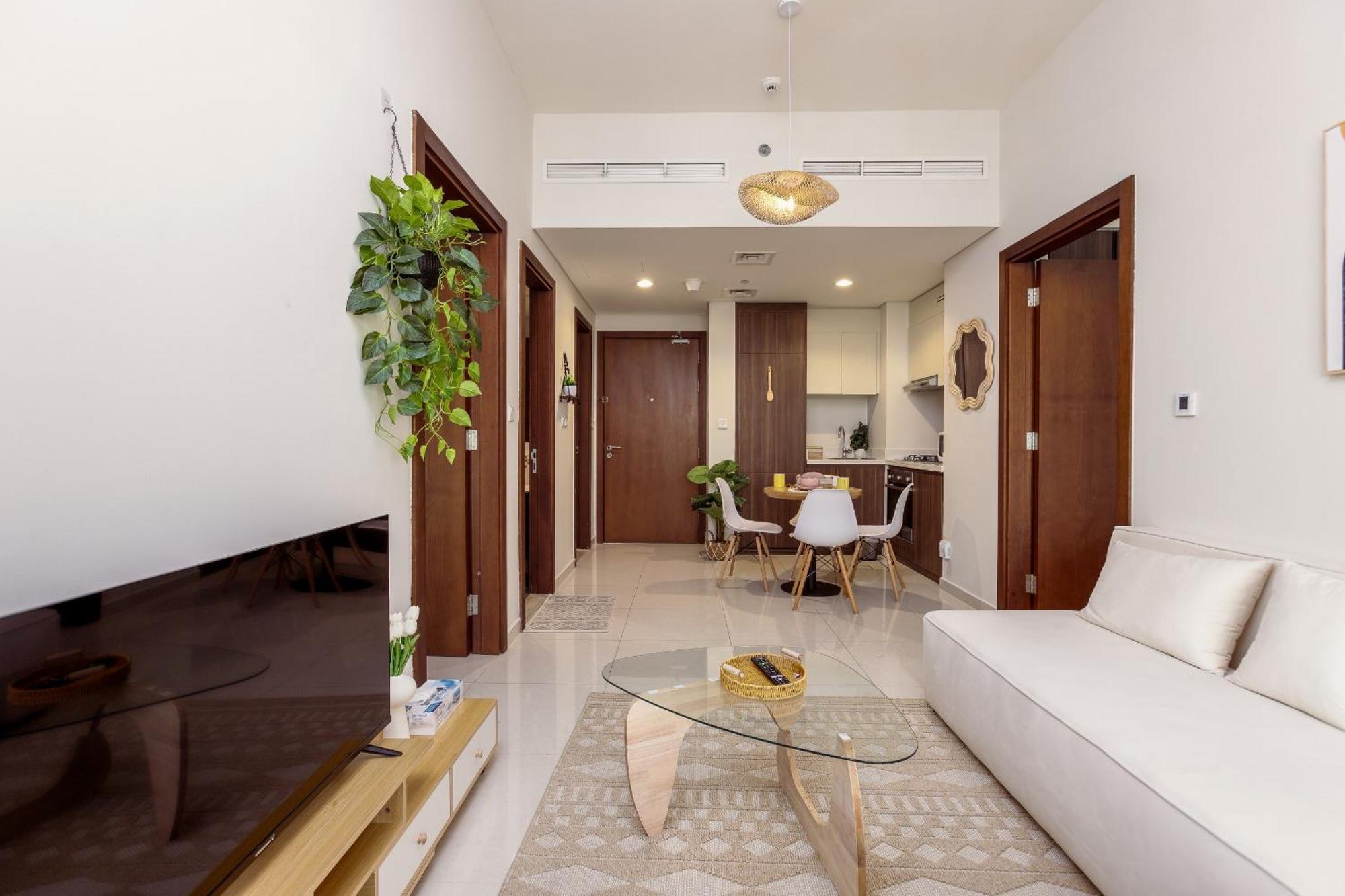 Apartment Boho 2bhk Near Mall With Nightlife *