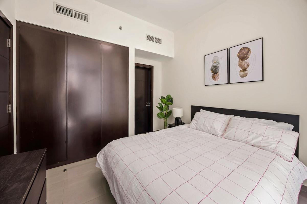 C&l Homes Canal Dubai