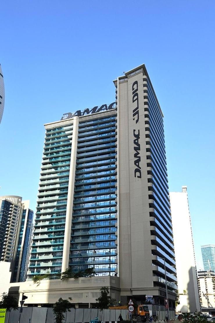 C&l Homes Canal * Dubai