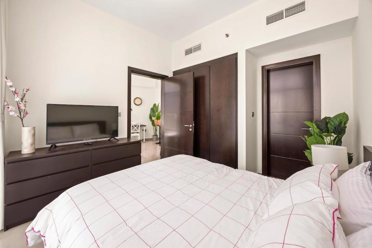 C&l Homes Canal Apartment *