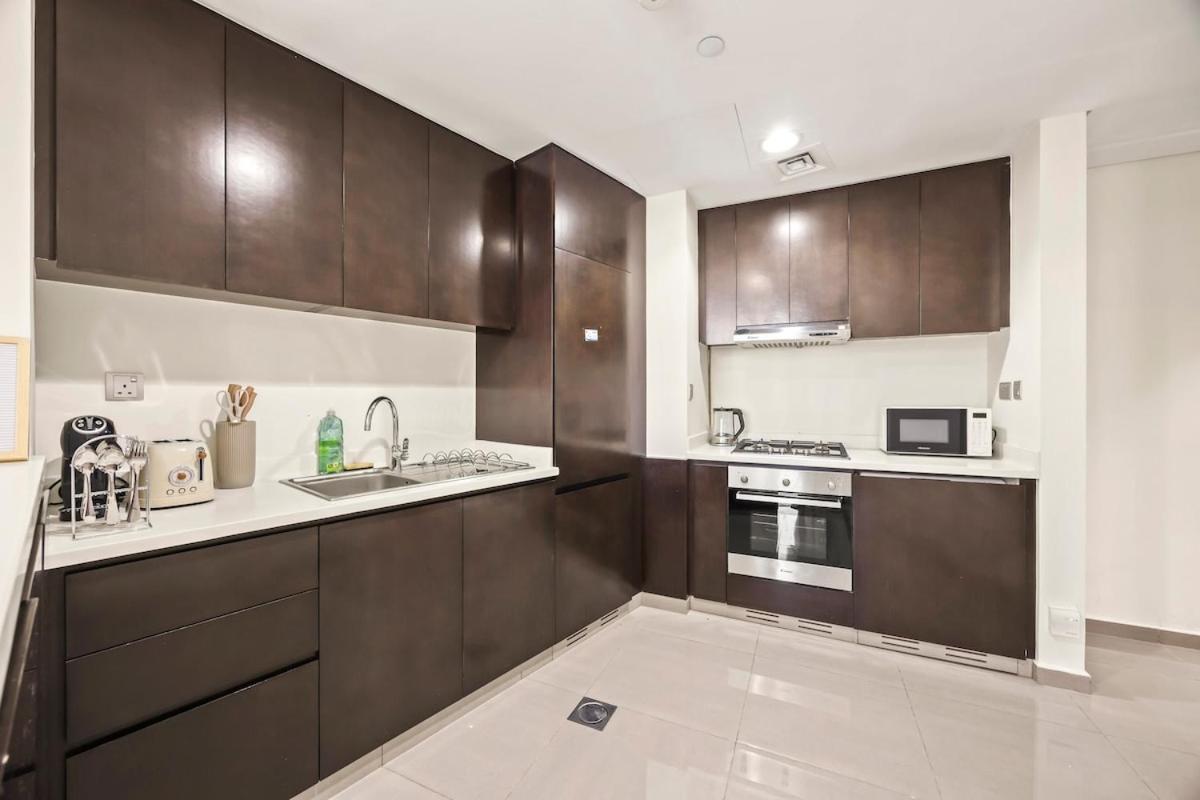 C&l Homes Canal * Dubai