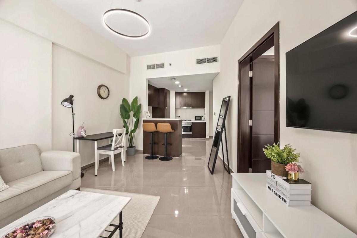 C&l Homes Canal * Dubai