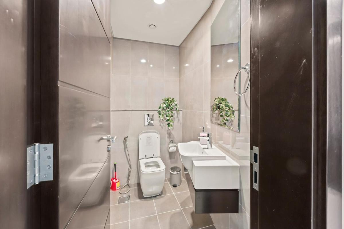 C&l Homes Canal Apartment *