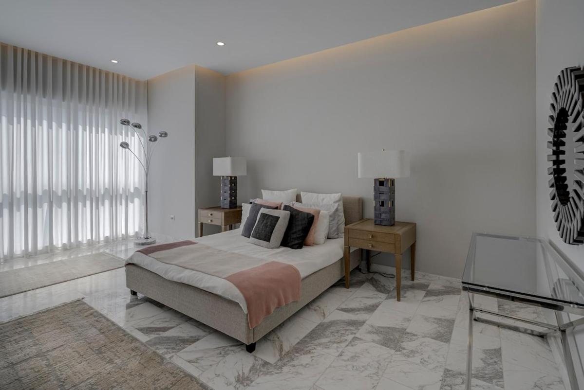 Bookable-penthouse Downtown View Apartment