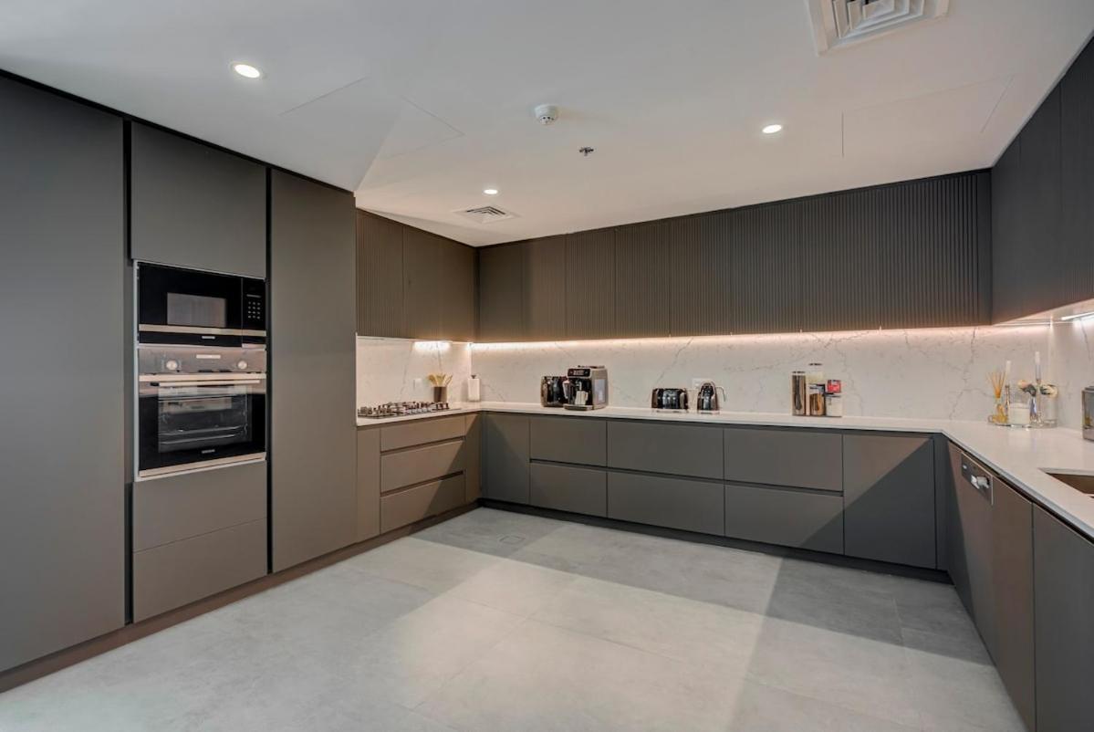 Bookable-penthouse Downtown View Apartment *