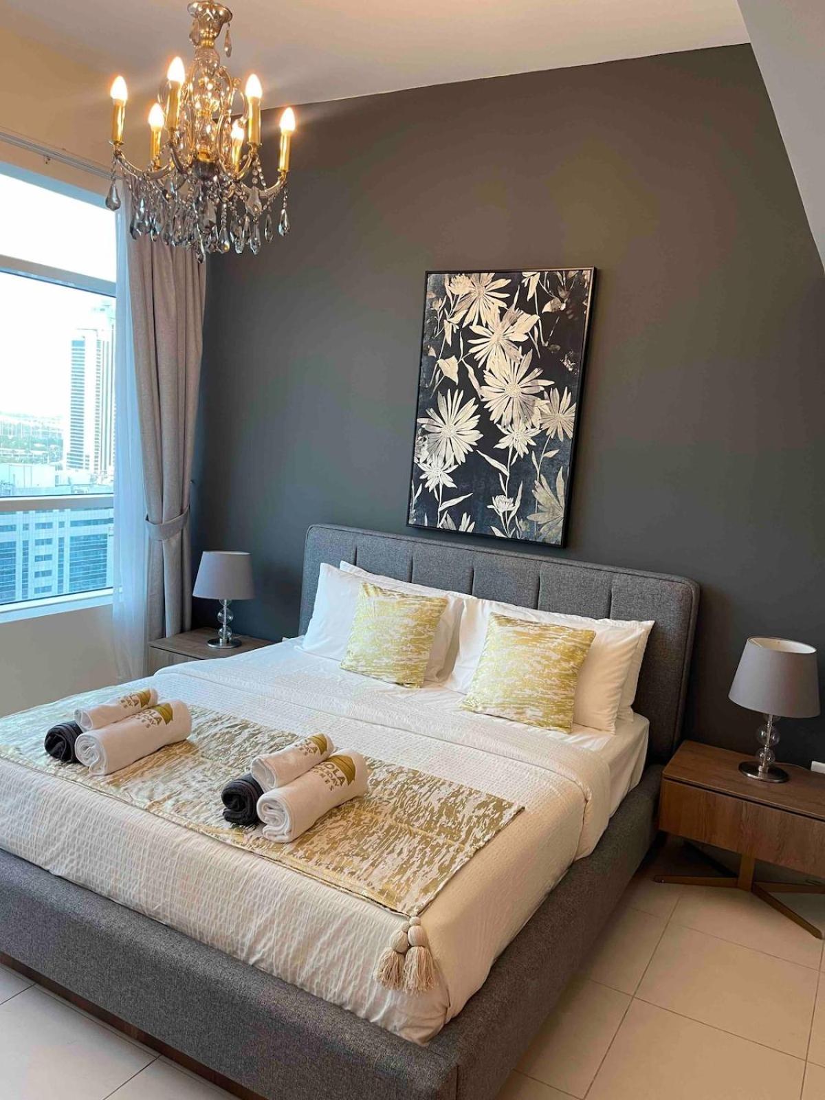 One Bedroom With Amazing Marina View Dubai