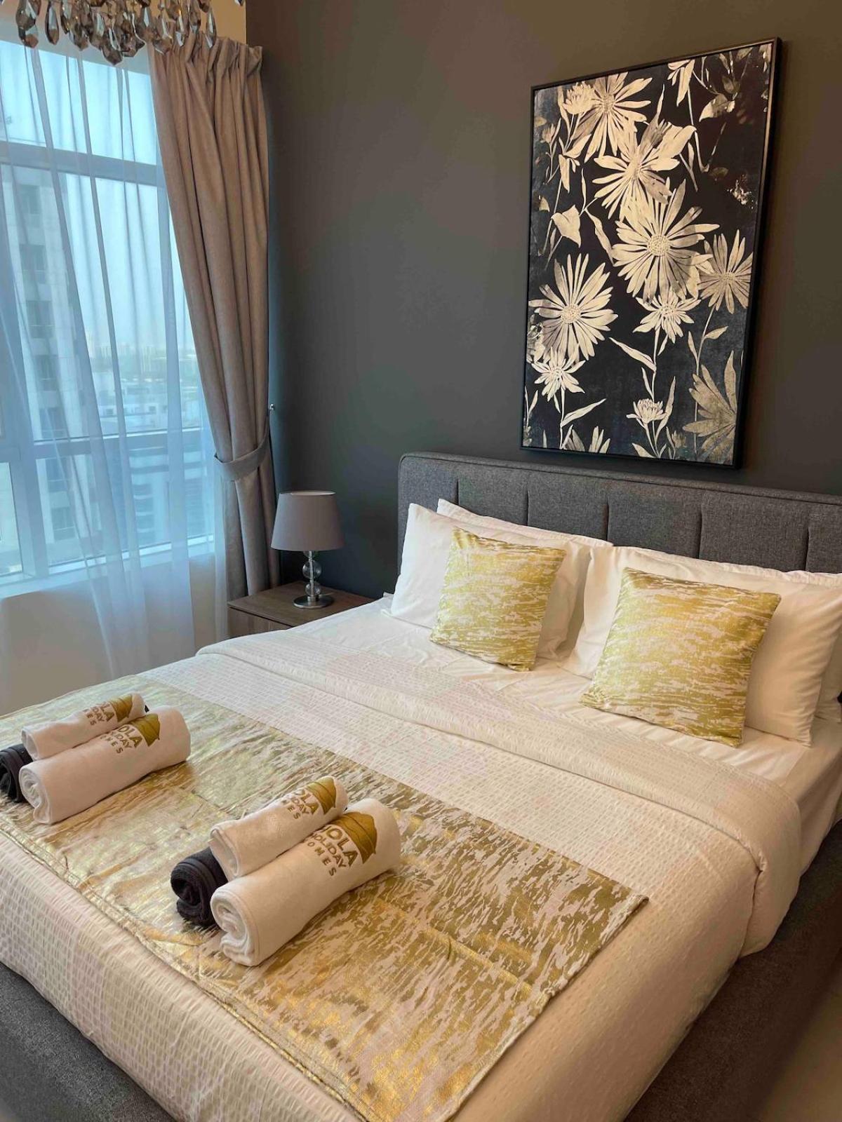 One Bedroom With Amazing Marina View