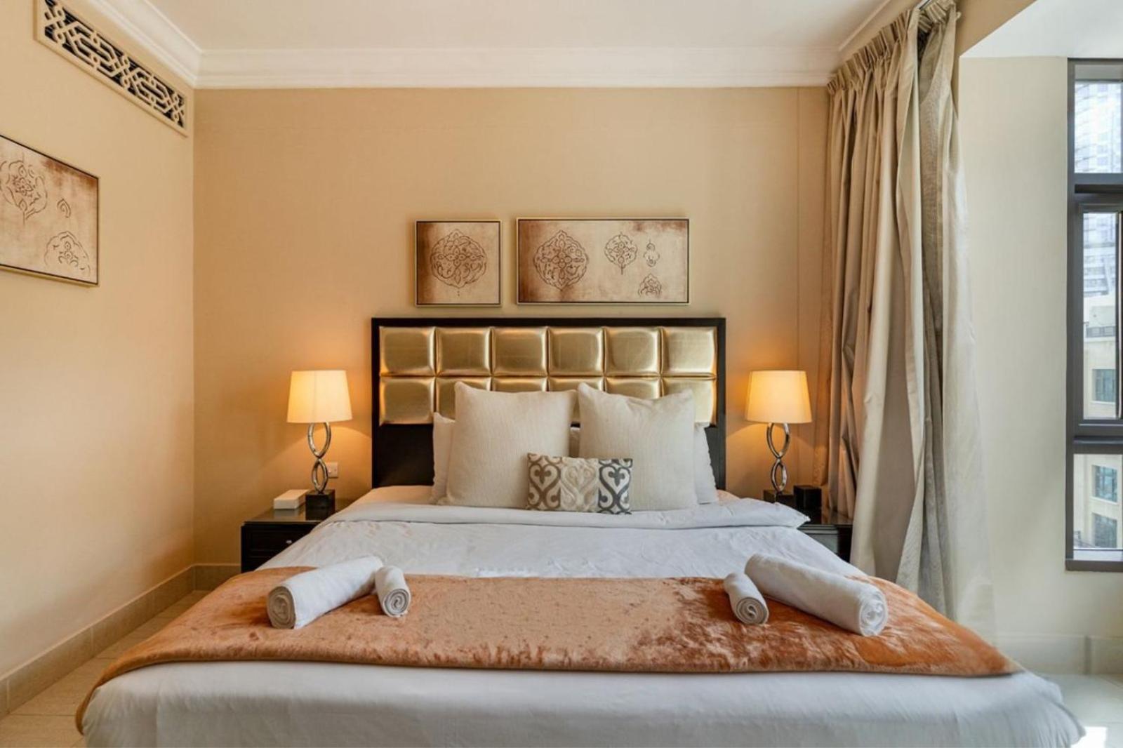 Burj Khalifa At Your Doorstep 1br In Souk Al Bahar Apartment Dubai