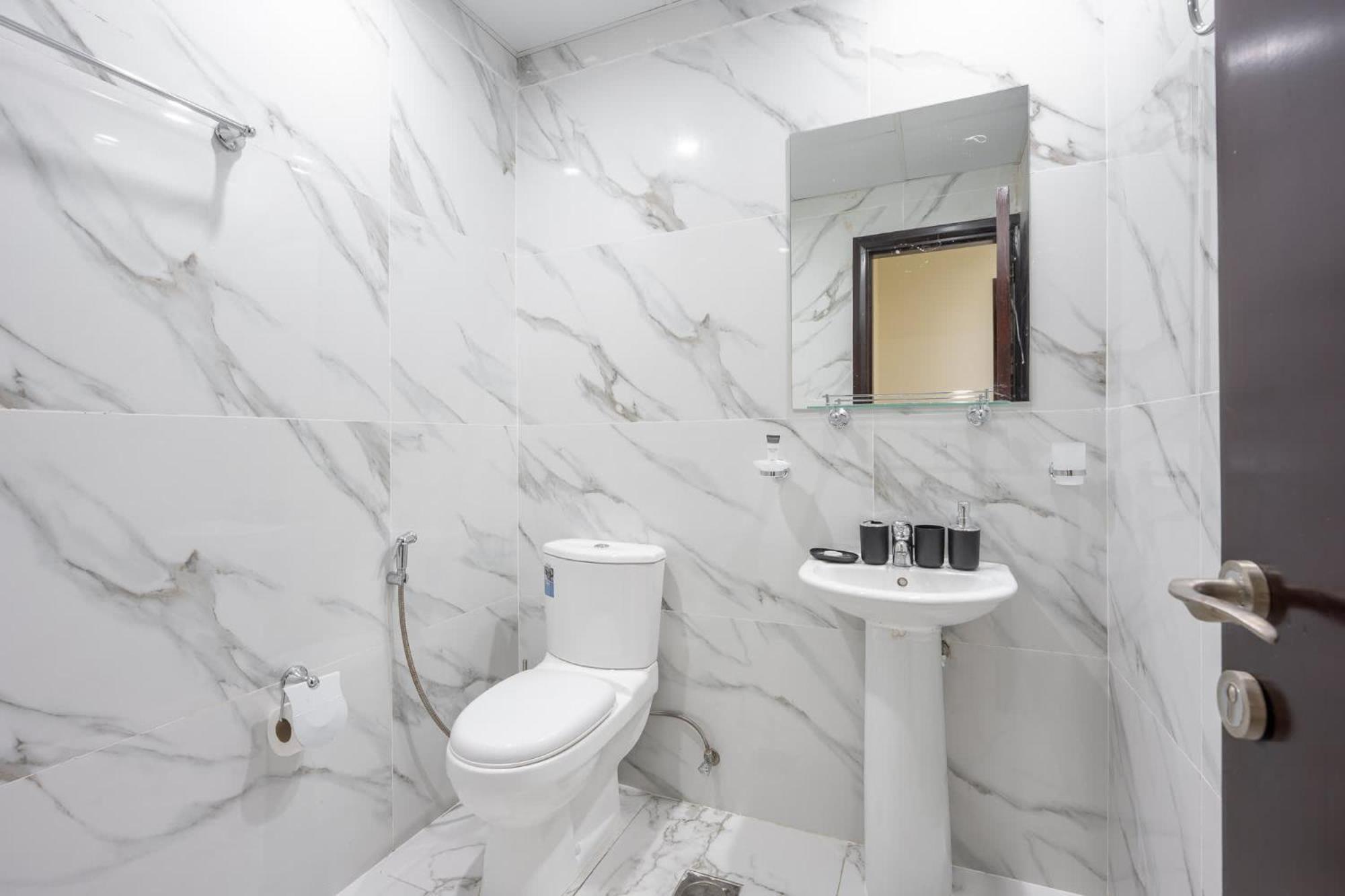 Center And Cozy 1 Bedroom In Dec Tower 1 * Dubai