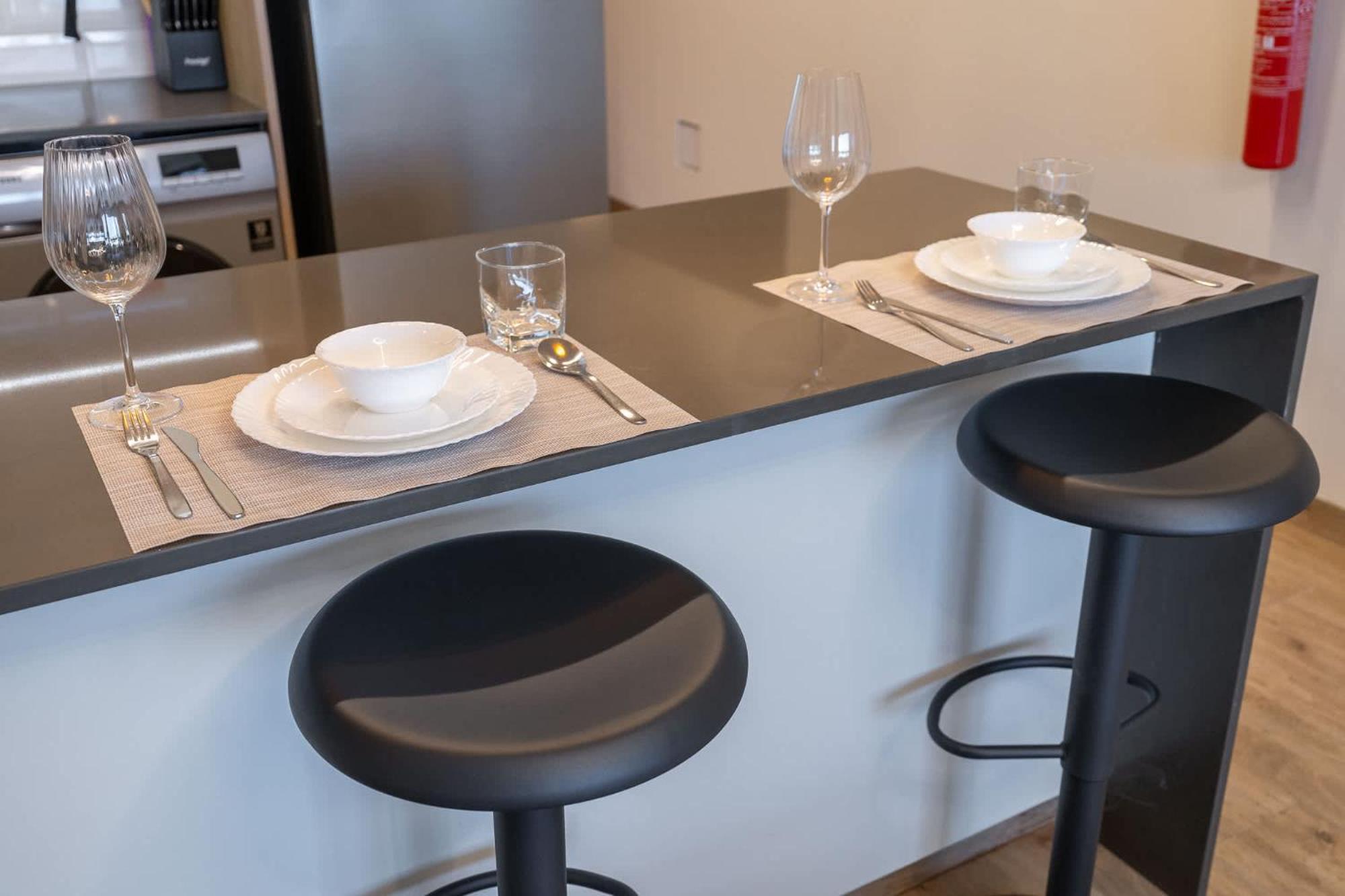 Comfortable Flat That Sleeps 2 Near Circle Mall