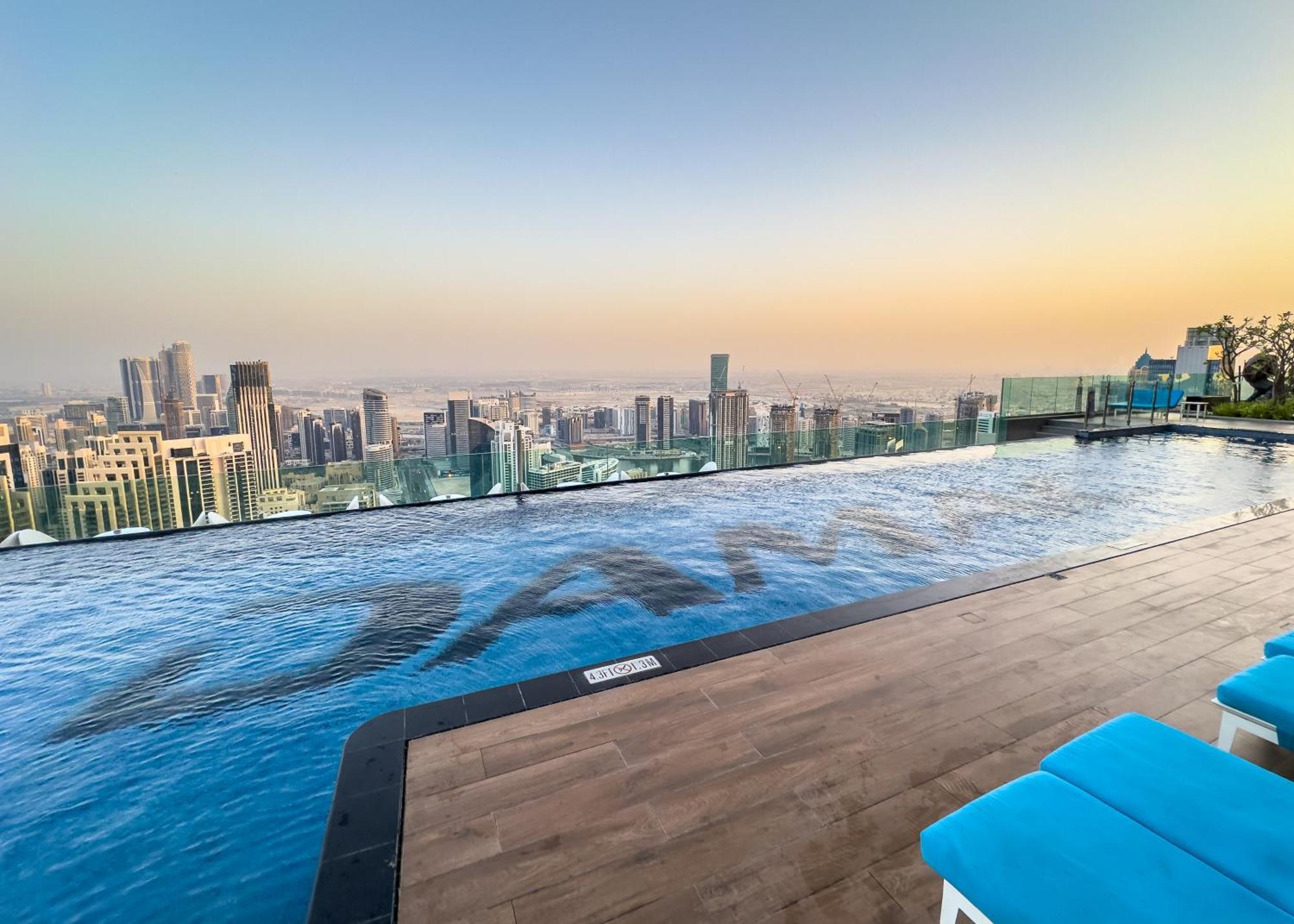 Elite Rooftop Pool And Burj Khalifa Panorama Balcony 2br In Paramount Midtown