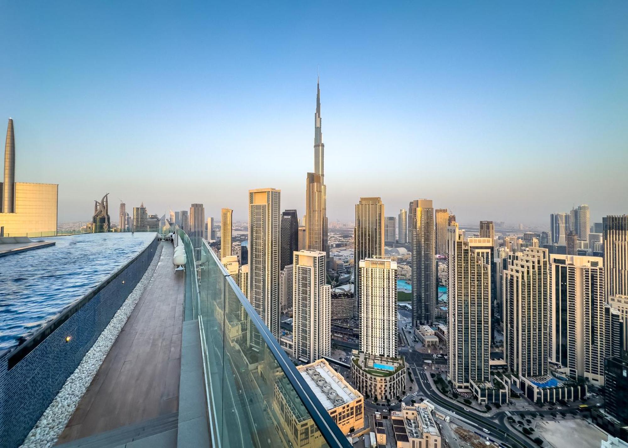 Elite Rooftop Pool And Burj Khalifa Panorama Balcony 2br In Paramount Midtown Apartment
