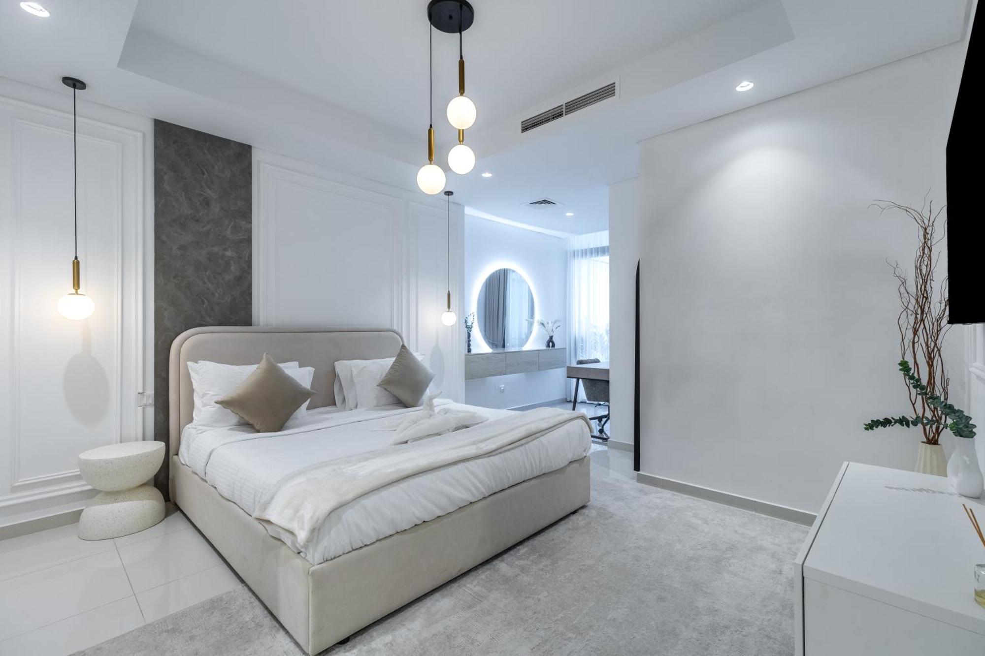 Elite Rooftop Pool And Burj Khalifa Panorama Balcony 2br In Paramount Midtown * Dubai