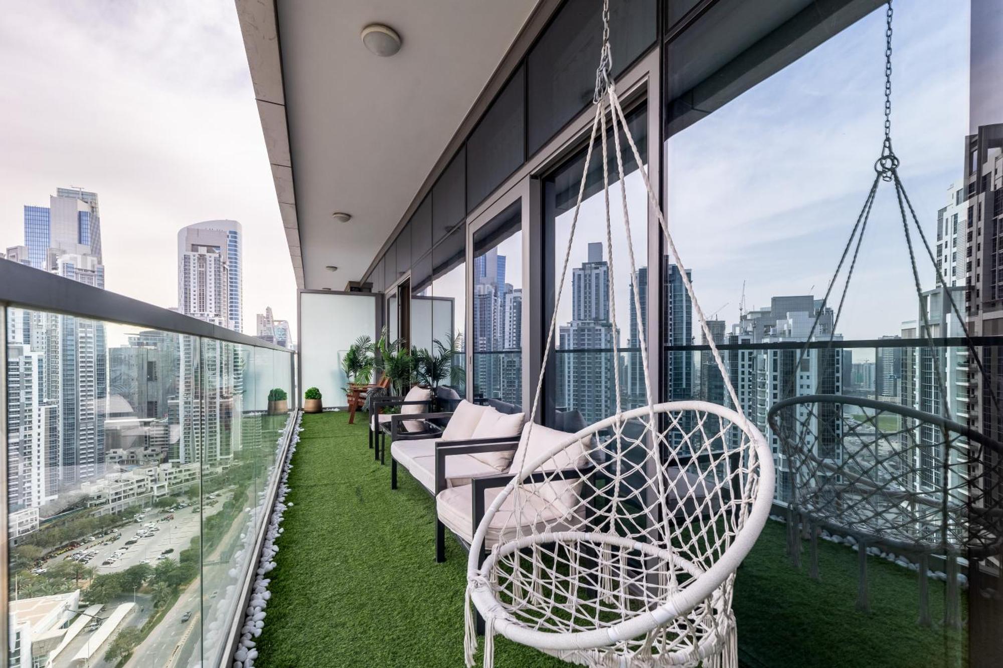 Elite Rooftop Pool And Burj Khalifa Panorama Balcony 2br In Paramount Midtown Apartment *