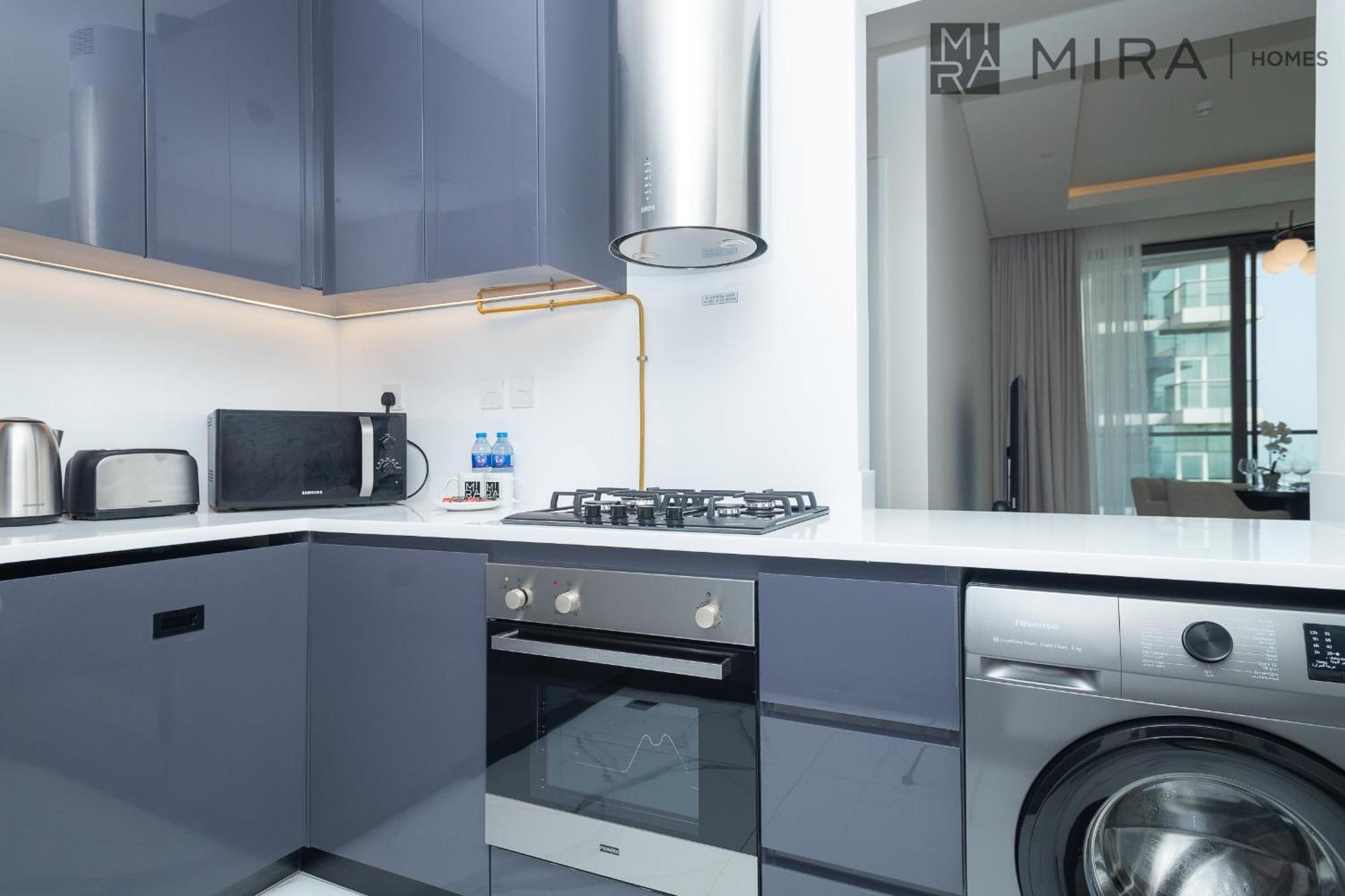 Mira Homes - Beautiful 2 Bedroom With Canal View In Business Bay * Dubai