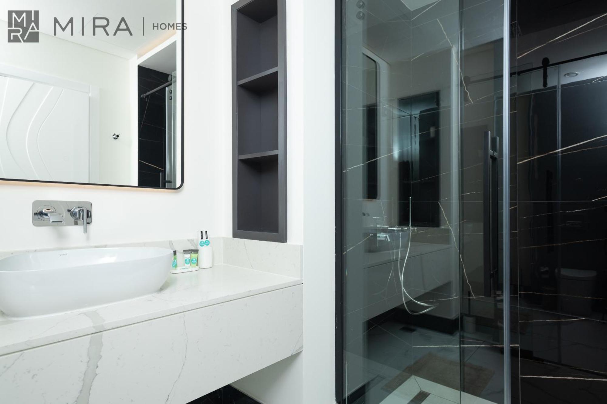 Mira Homes - Beautiful 2 Bedroom With Canal View In Business Bay Apartment Dubai