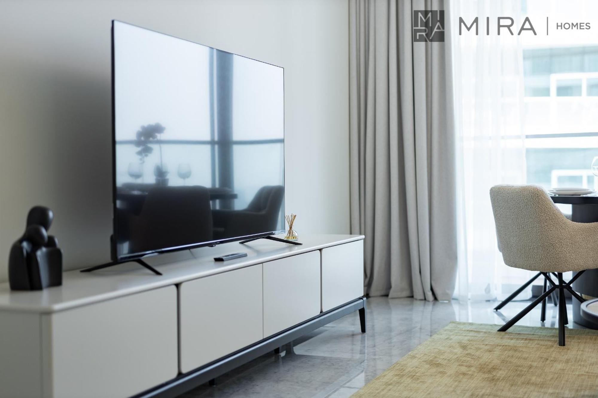 Mira Homes - Beautiful 2 Bedroom With Canal View In Business Bay * Dubai