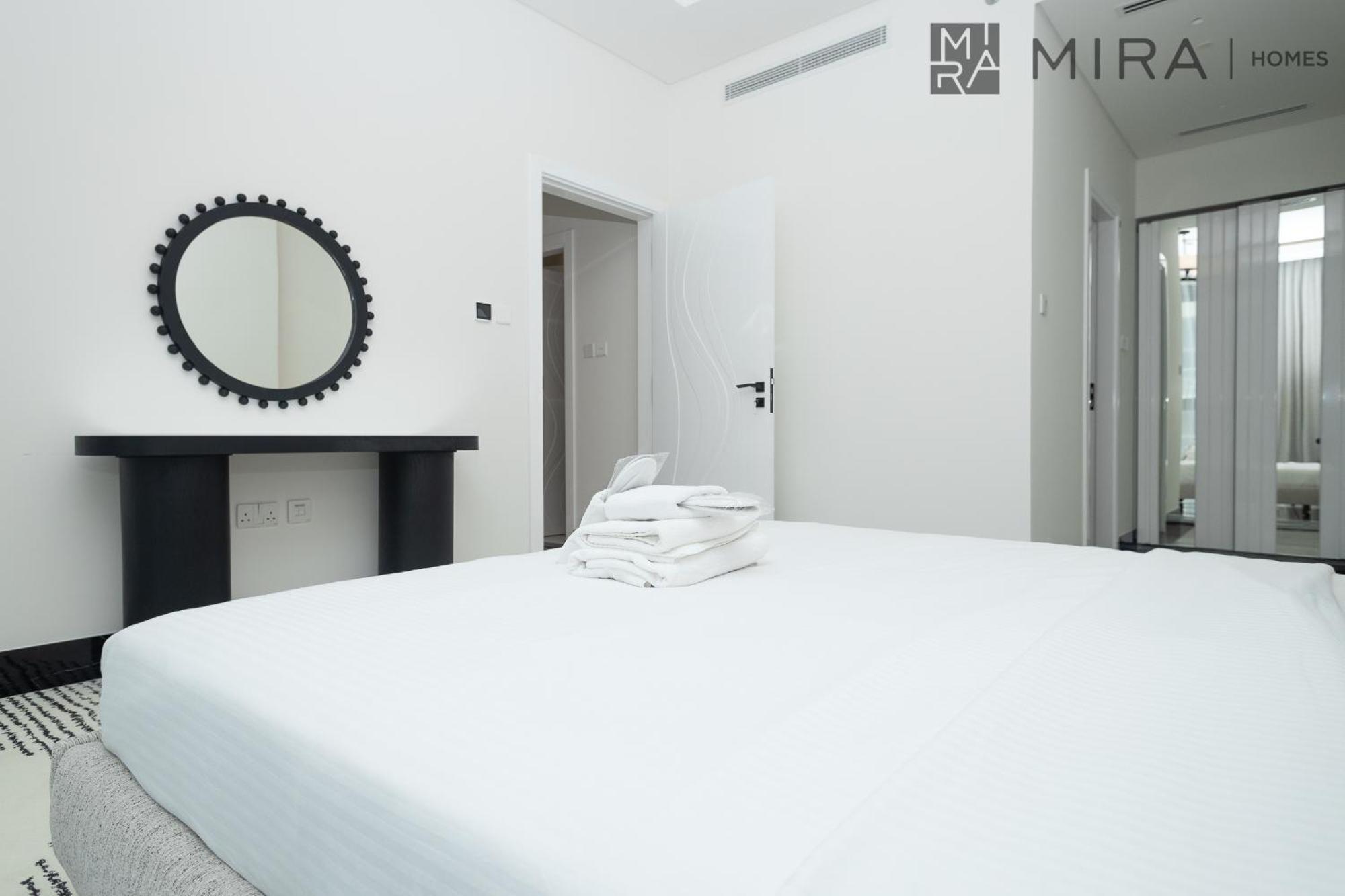Mira Homes - Beautiful 2 Bedroom With Canal View In Business Bay