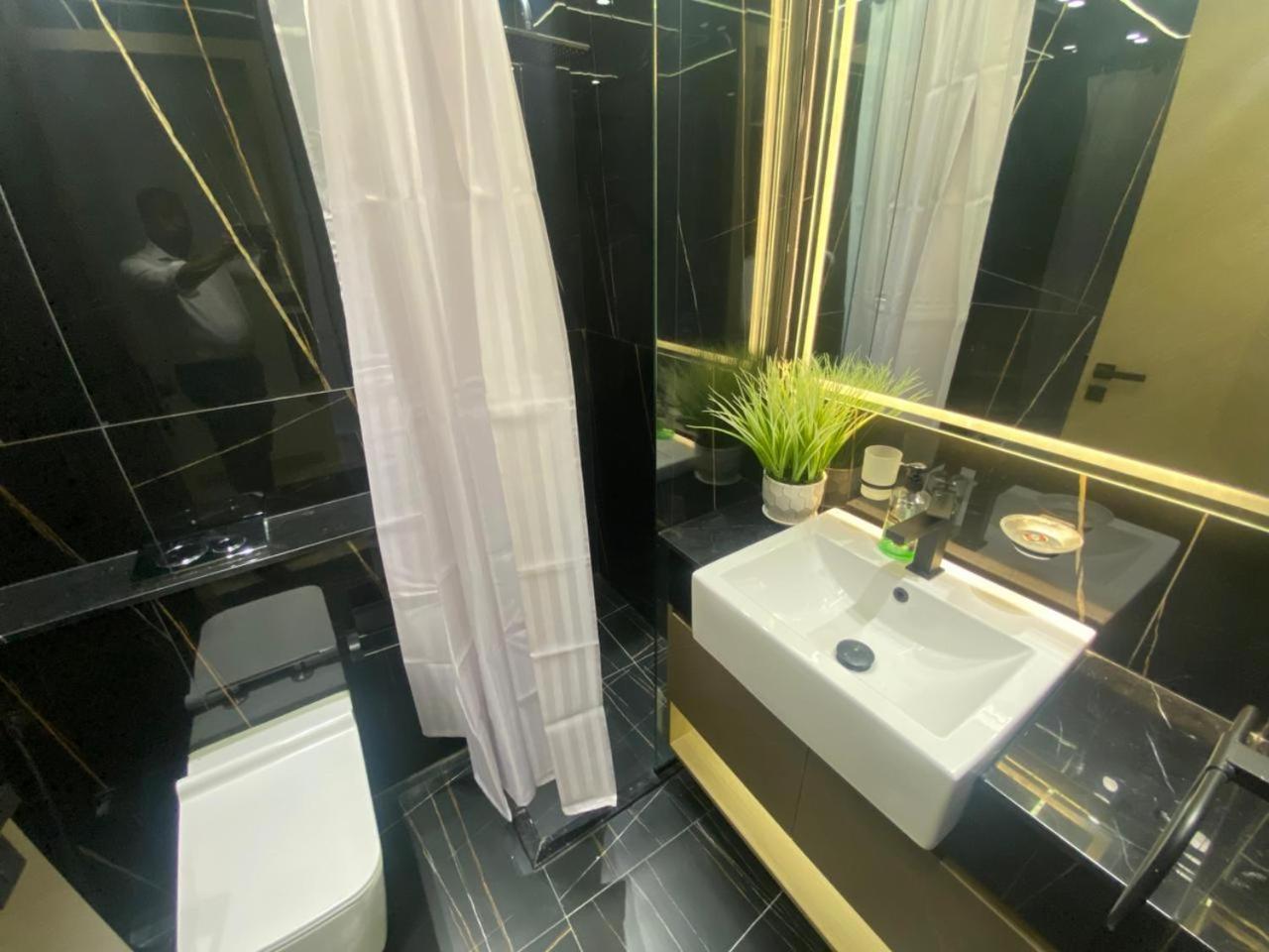 Rbe 16th Floor Wonderland 2bd Binghatti Luna Jvc Dubai