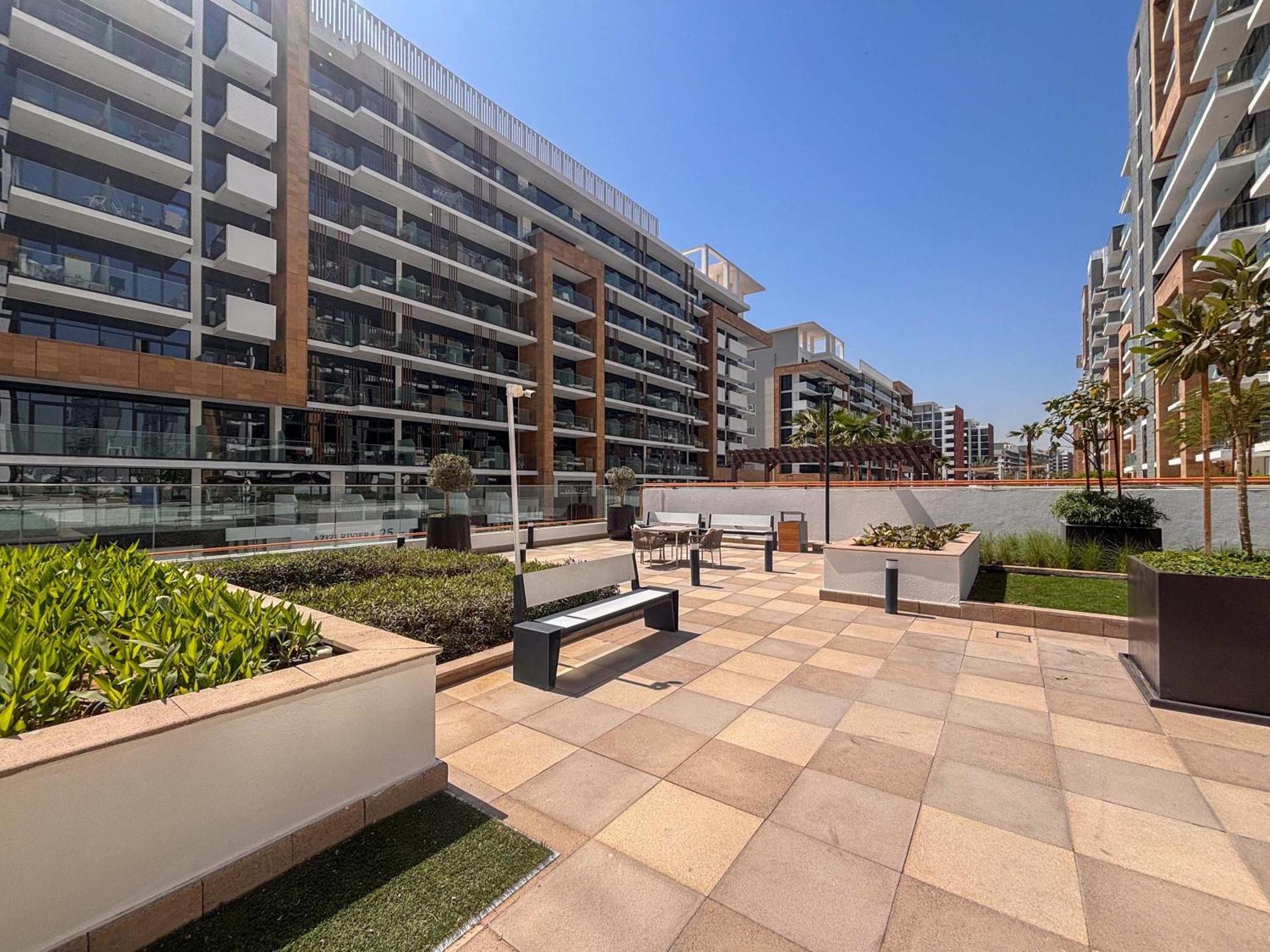 Apartment Frank Porter - Azizi Riviera 23