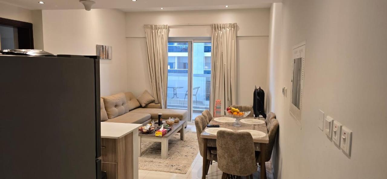 1br Hera Tower