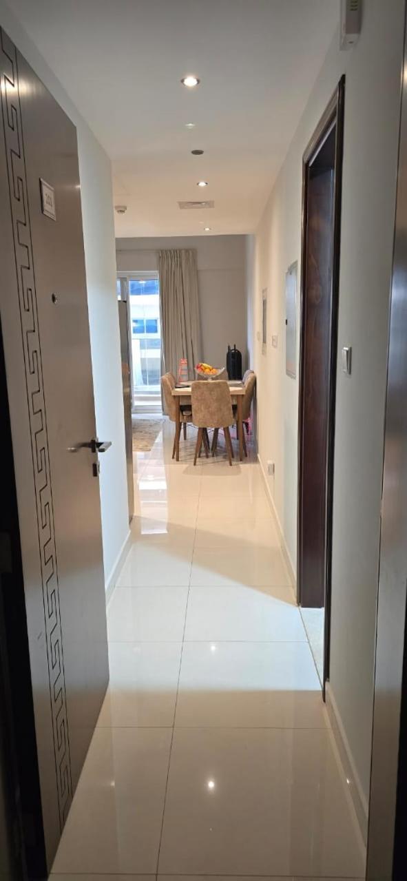 1br Hera Tower Dubai