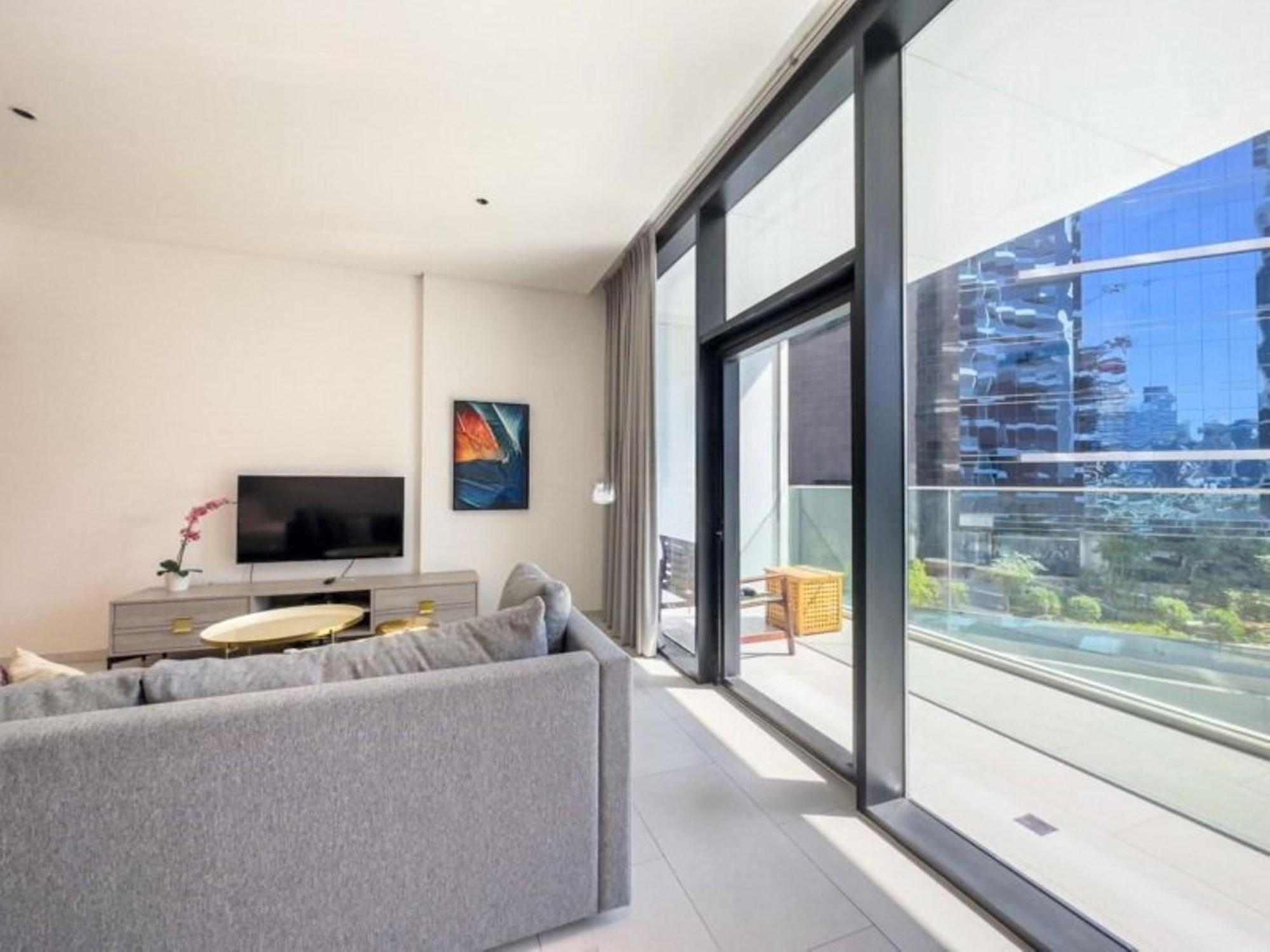 Soothing Getaway In Marquise Square -business Bay *