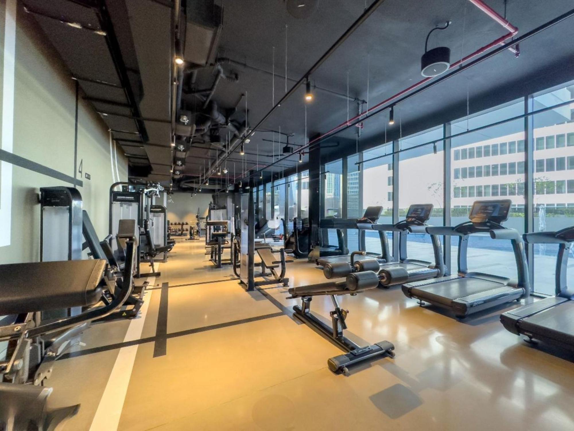 Apartment Soothing Getaway In Marquise Square -business Bay Dubai