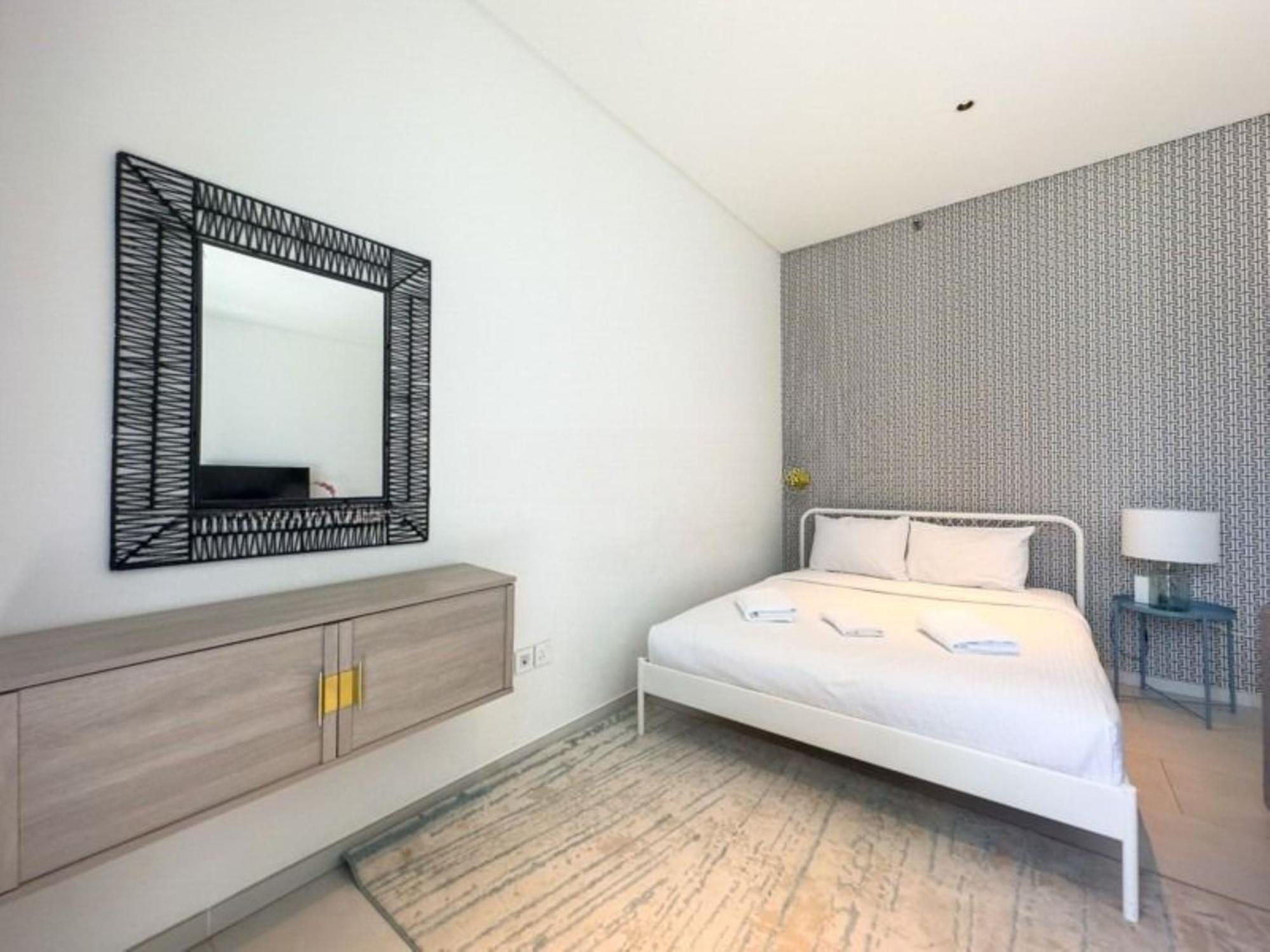 Soothing Getaway In Marquise Square -business Bay Dubai