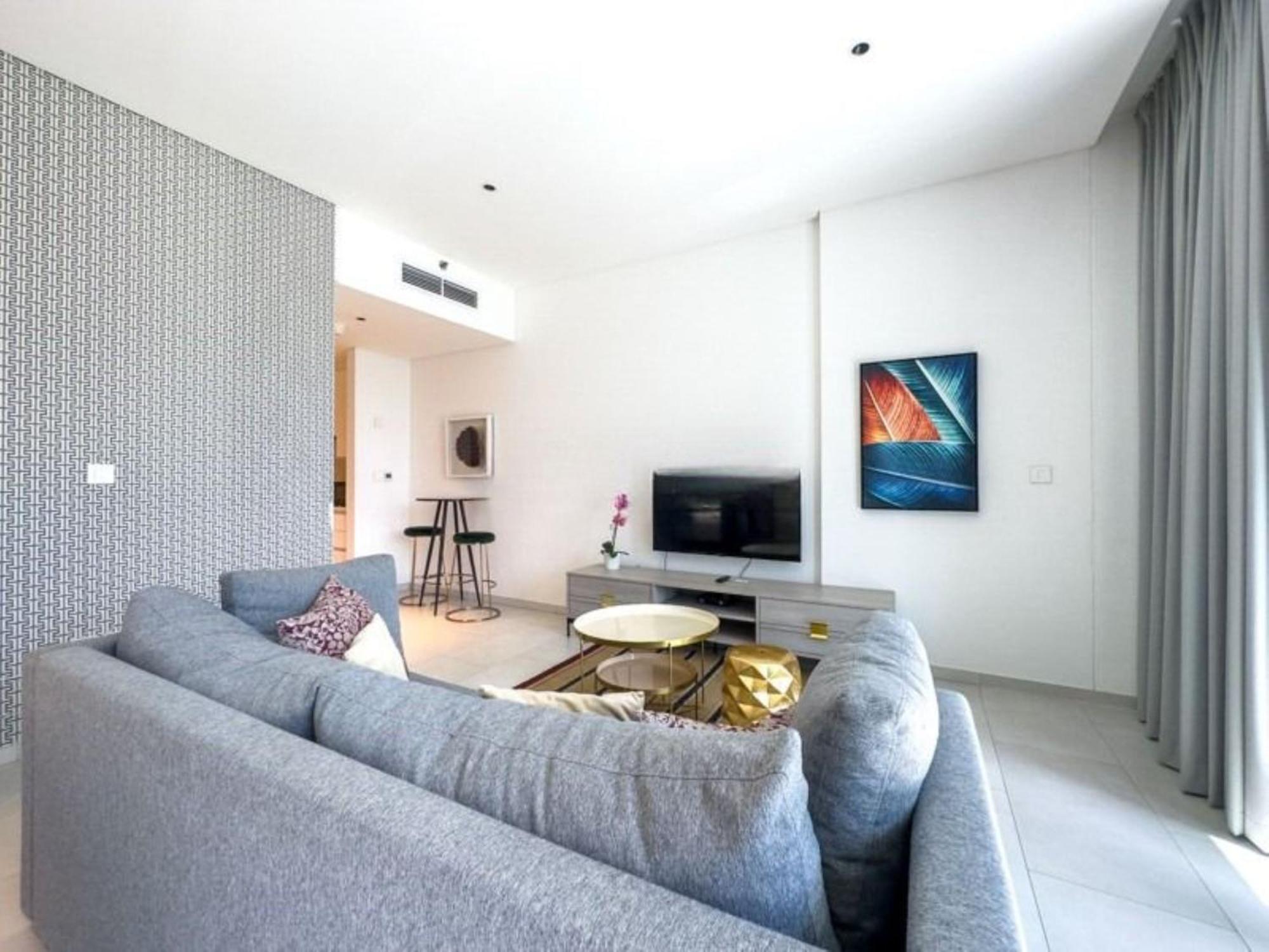Soothing Getaway In Marquise Square -business Bay Apartment