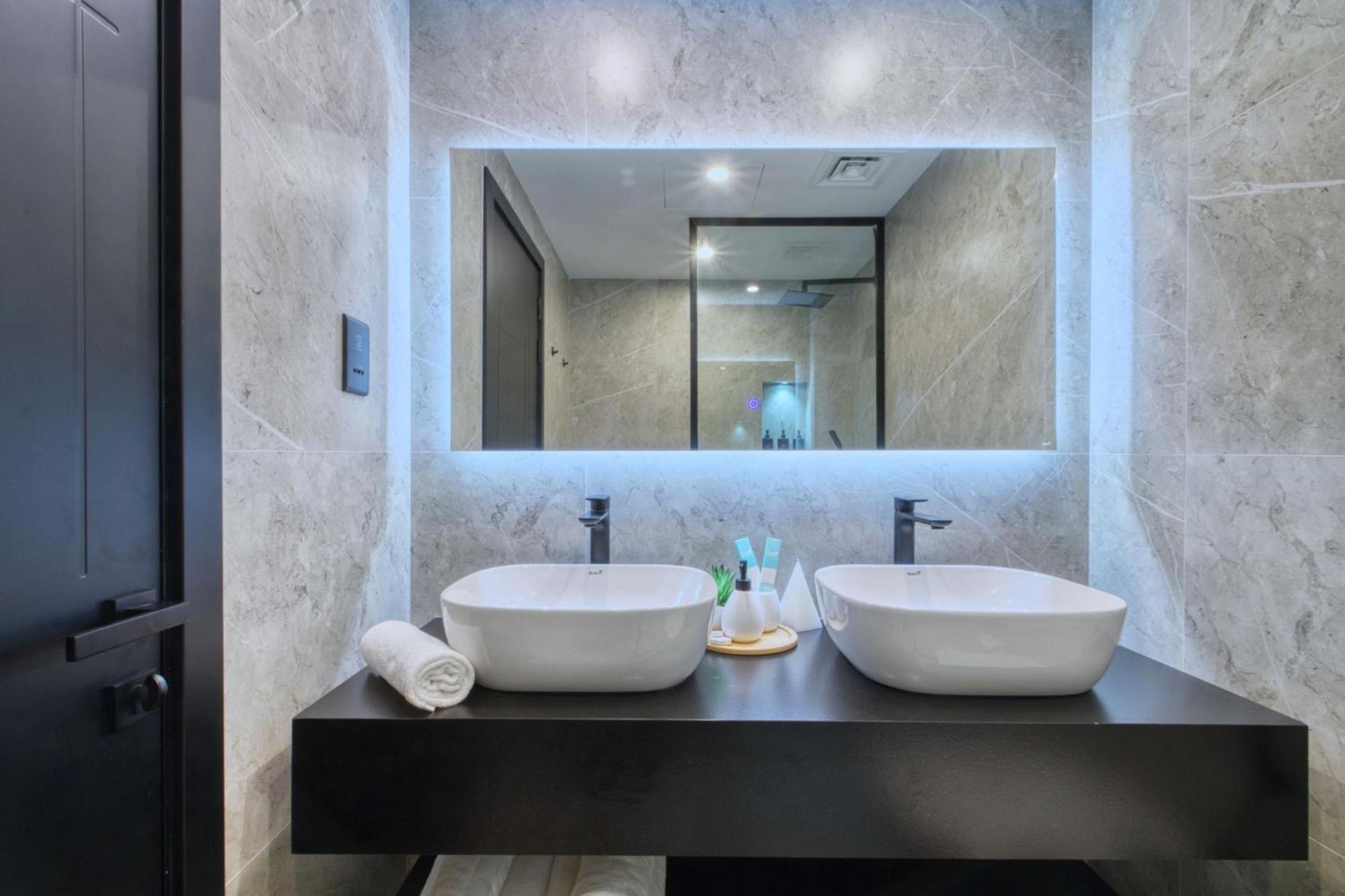 Brand New Luxurious 2 Bdr With Marina Views And Jbr I Rimal 1 Apartment Dubai