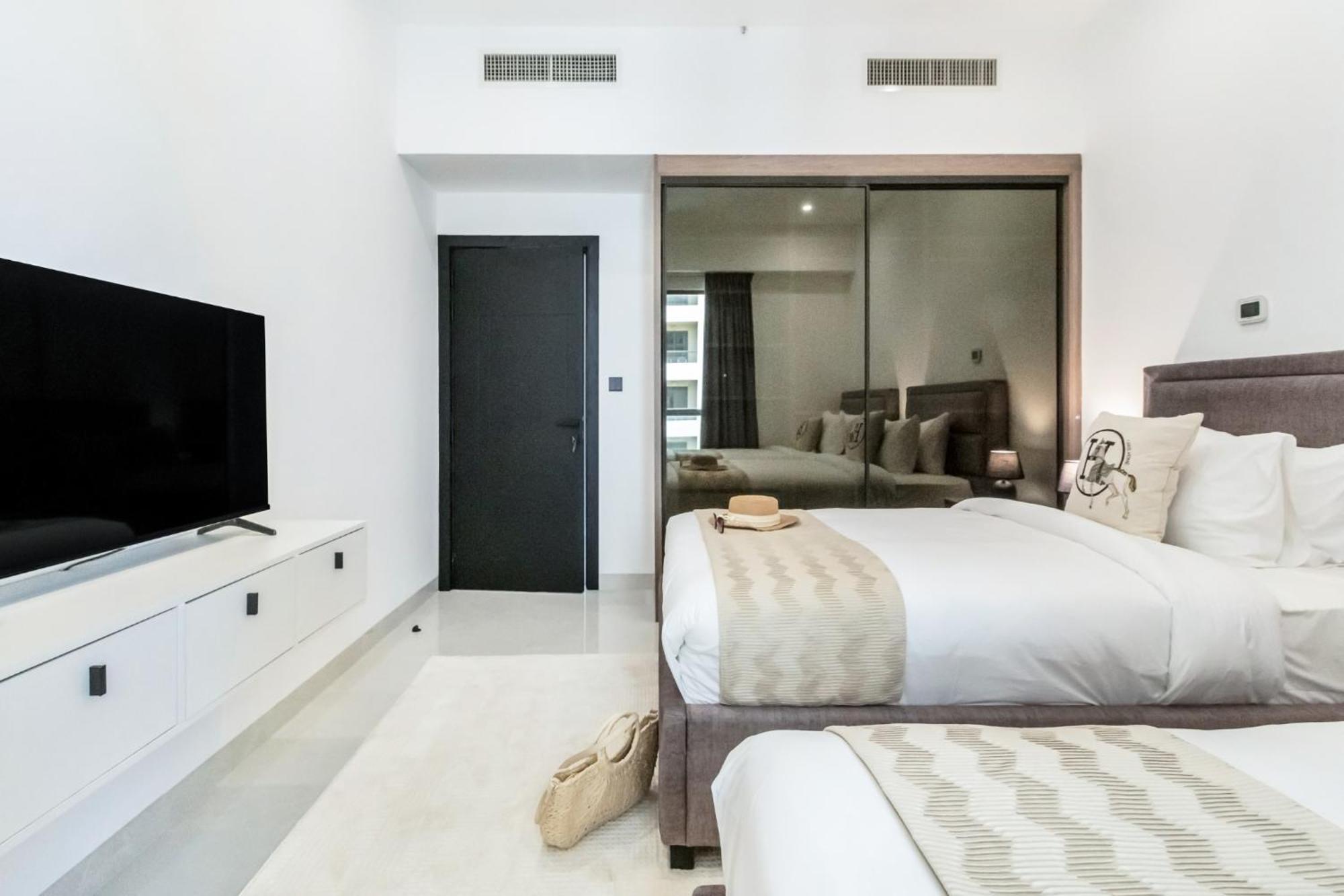 Brand New Luxurious 2 Bdr With Marina Views And Jbr I Rimal 1 Apartment