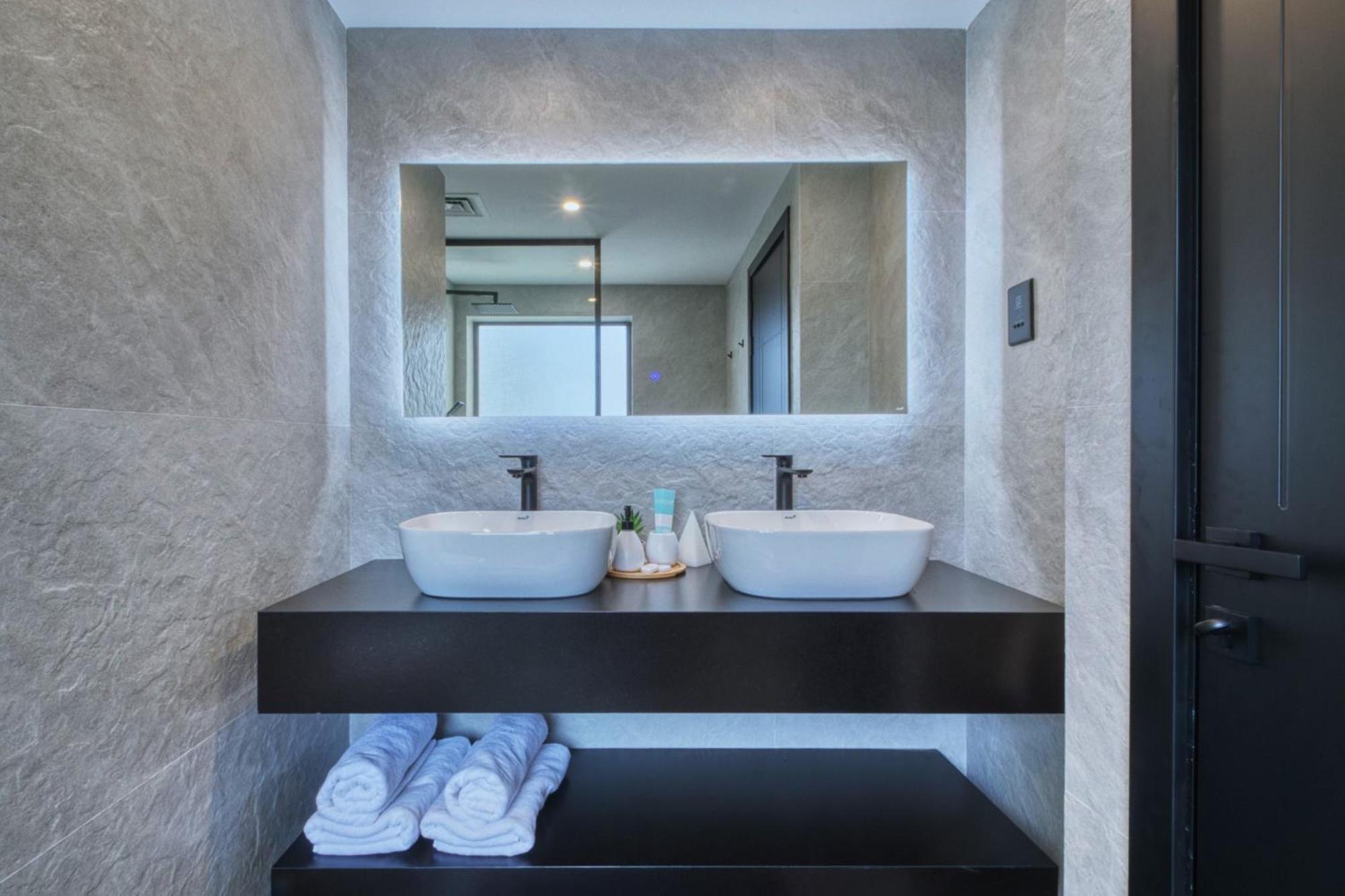 Apartment Brand New Luxurious 2 Bdr With Marina Views And Jbr I Rimal 1