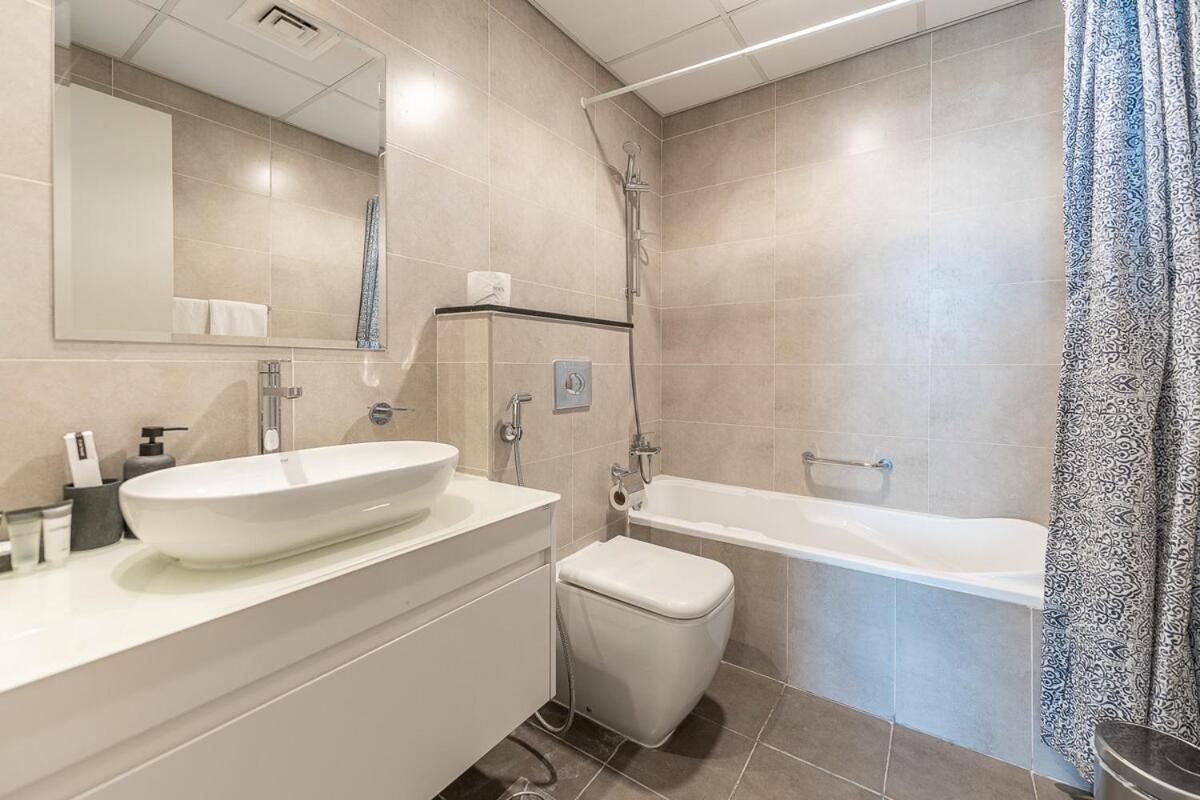 Havn - 1 Bed In Damac Hills 1, Golf Course View