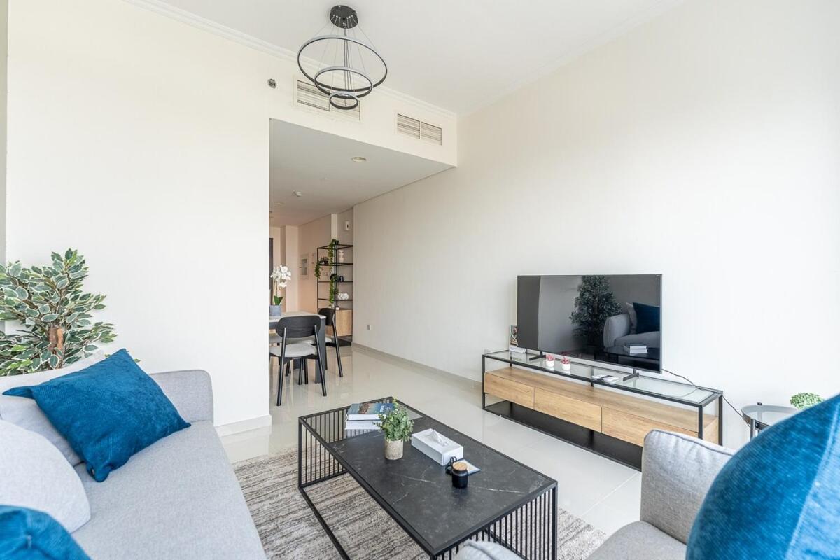Apartment Havn - 1 Bed In Damac Hills 1, Golf Course View Dubai
