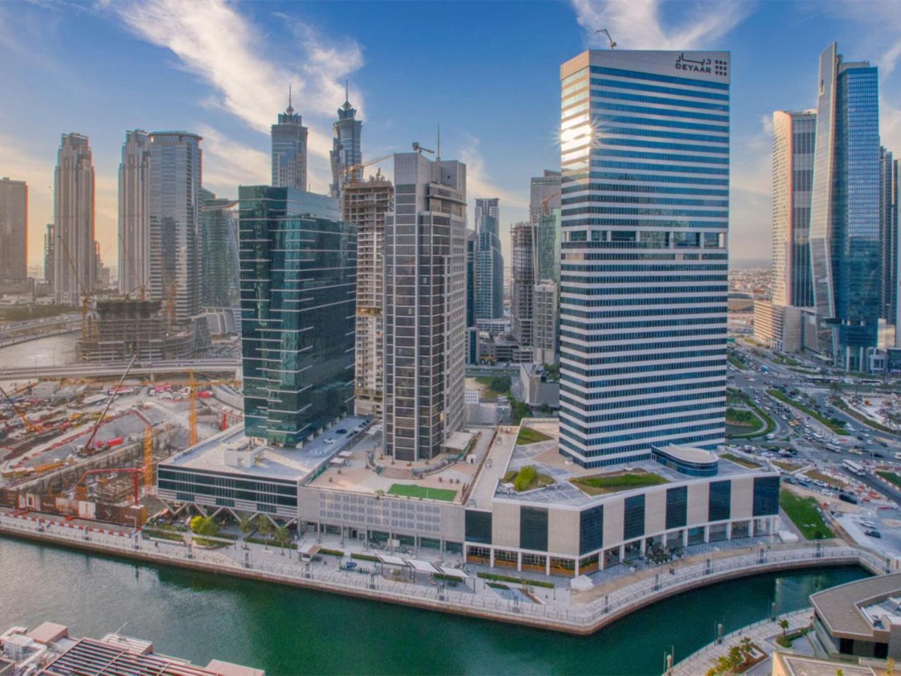Apartment Luxury In Peninsula Five, Business Bay