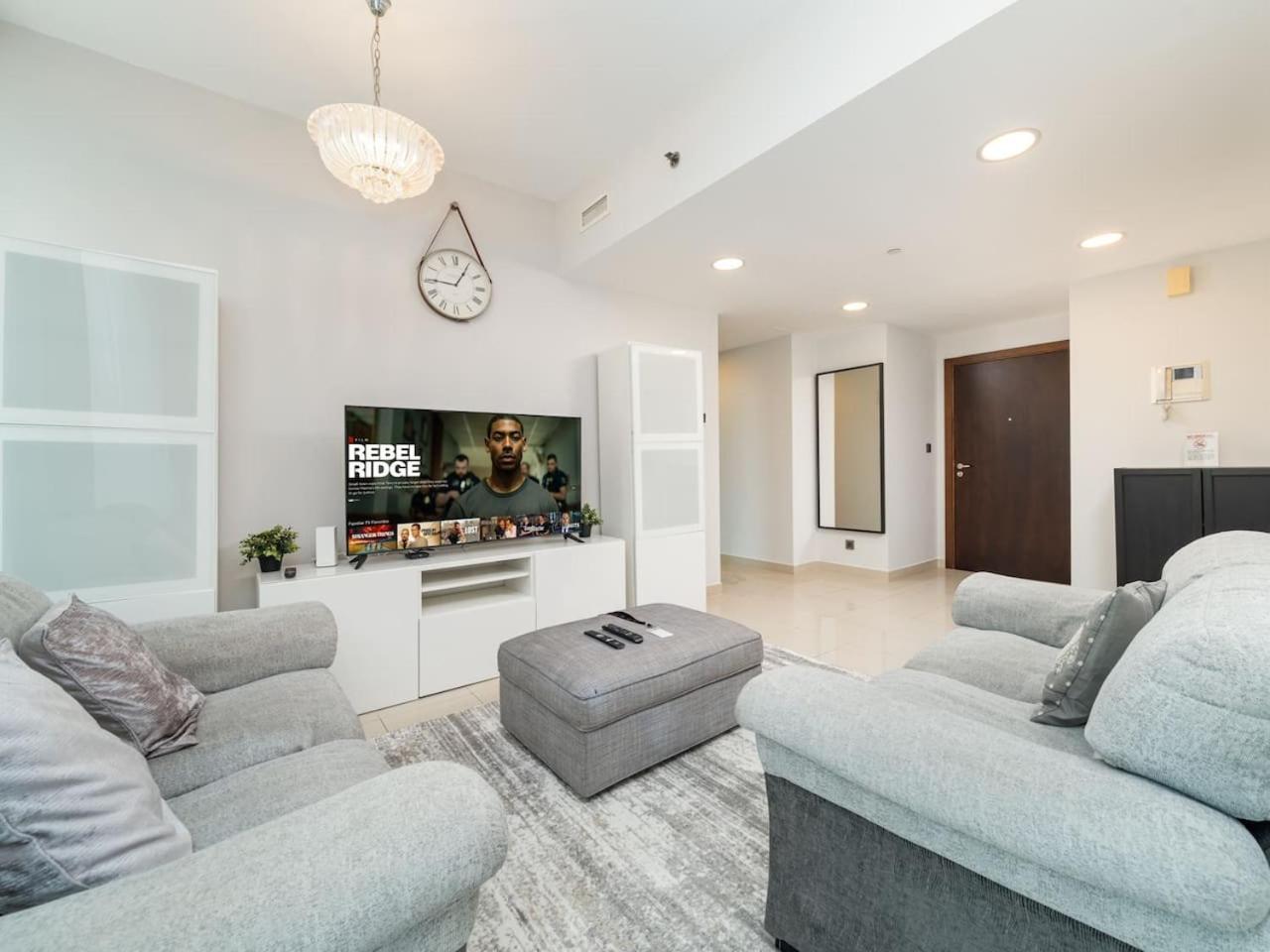 Apartment Stylish And Cozy 1 Bed With Marina Views Dubai