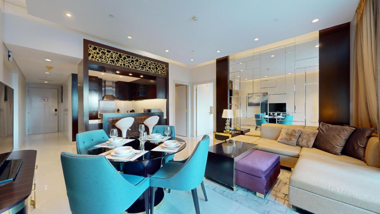 Upper Crest - Vibrant One Bedroom In Downtown Apartment *