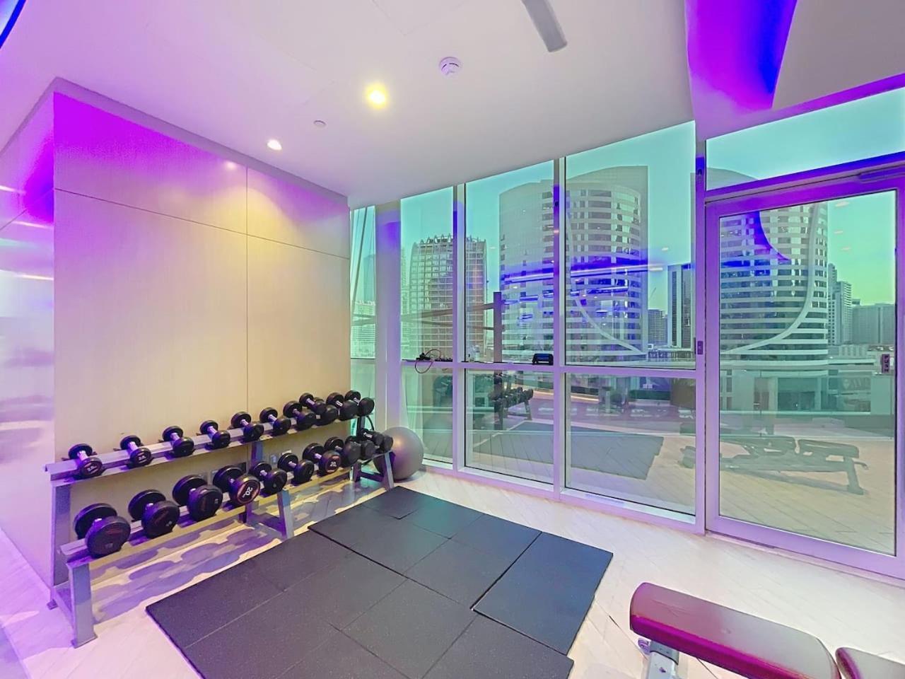 Upper Crest - Vibrant One Bedroom In Downtown