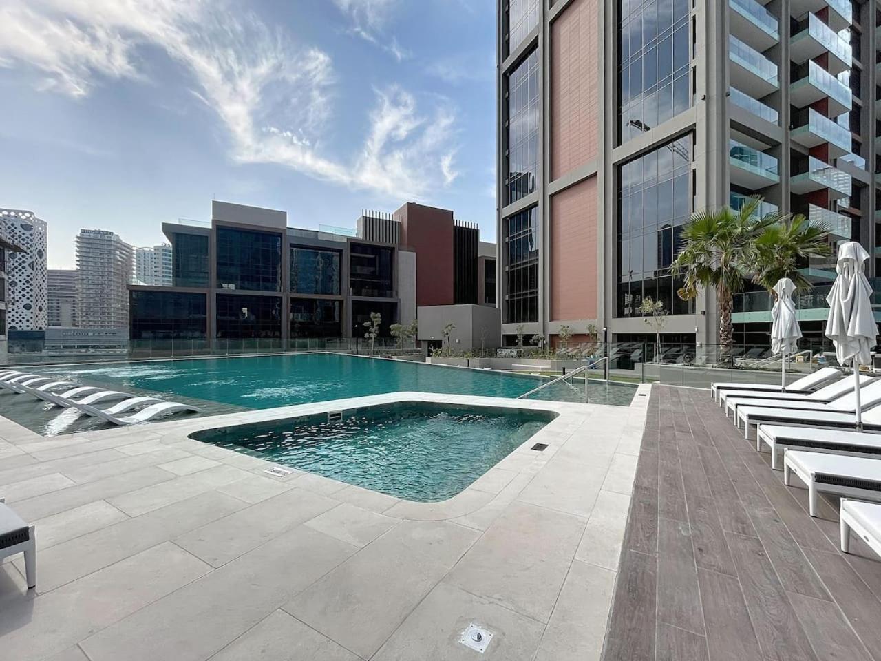 Peninsula - Modern Two Bedroom In Business Bay Apartment Dubai